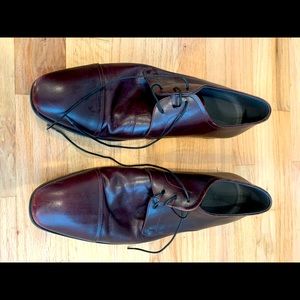 Men’s Hugo Boss Dress shoes size 10 Brown